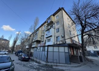 Продается 3-комнатная квартира, 69 м2, Дагестан, проспект Имама Шамиля, 81