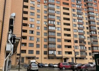 Двухкомнатная квартира на продажу, 74 м2, Каспийск, Молодёжная улица, 1