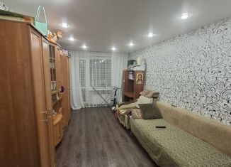 Продам 2-ком. квартиру, 45 м2, Димитровград, Октябрьская улица, 54