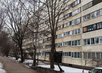 Продаю 3-ком. квартиру, 65 м2, Санкт-Петербург, метро Приморская, Наличная улица, 34