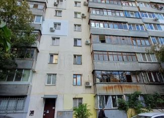 2-комнатная квартира в аренду, 52 м2, Симферополь, улица Альпинистов, 6/37