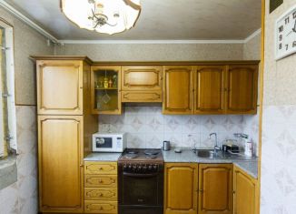 Продаю 2-ком. квартиру, 57 м2, Балашиха, Центральная улица, 35