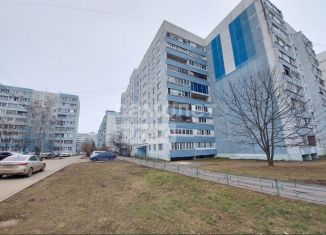 Продаю 3-комнатную квартиру, 64 м2, Чехов, Весенняя улица