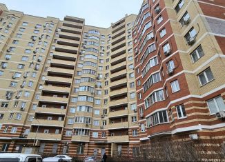 Сдача в аренду 2-ком. квартиры, 60 м2, Домодедово, улица Кирова, 13к1