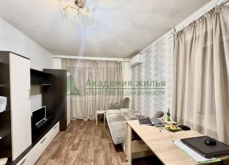 Продам 1-ком. квартиру, 30.5 м2, Саратов, 2-я Садовая улица, 120