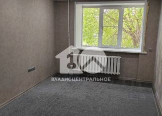 Продам 2-ком. квартиру, 44 м2, Новосибирск, улица Зорге, 18, метро Площадь Маркса