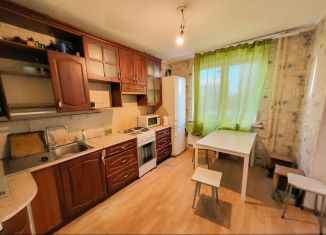 Сдам в аренду 3-ком. квартиру, 80 м2, посёлок Шушары, Полоцкая улица, 12