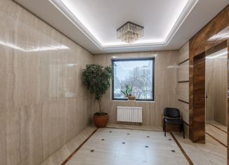 Продам 3-ком. квартиру, 100.8 м2, Москва, Никулинская улица, 27, метро Озёрная