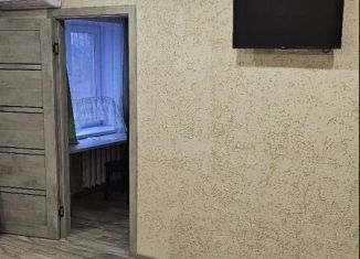 Сдаю в аренду трехкомнатную квартиру, 50 м2, Брянская область, улица Ульянова, 2