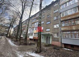 Сдам в аренду 2-комнатную квартиру, 44 м2, Ярославская область, улица Урицкого, 66