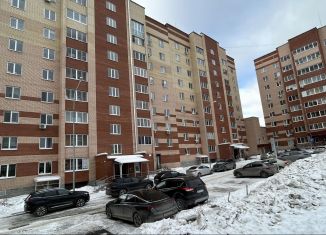 Продаю 2-ком. квартиру, 67 м2, Нижний Тагил, Уральский проспект, 91