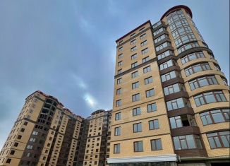 Продам 1-ком. квартиру, 52 м2, Каспийск, улица Магомедали Магомеджановa, 31