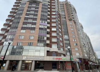 Продаю 3-комнатную квартиру, 105 м2, Екатеринбург, улица Юлиуса Фучика, 1, метро Геологическая