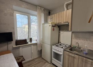 Продам 2-комнатную квартиру, 48 м2, Волгоград, улица Качинцев, 120, Дзержинский район