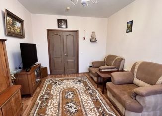 Продам 3-ком. квартиру, 80 м2, Екатеринбург, улица Уральских Рабочих, 80, Орджоникидзевский район