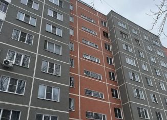 Продам 3-ком. квартиру, 67 м2, Рязань, улица Советской Армии, 15