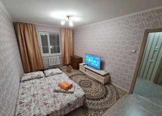 Аренда 1-ком. квартиры, 33 м2, Санкт-Петербург, улица Коммуны, 50, метро Ладожская