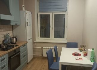 Сдаю в аренду 2-ком. квартиру, 45 м2, Красногорск, улица Пришвина, 11