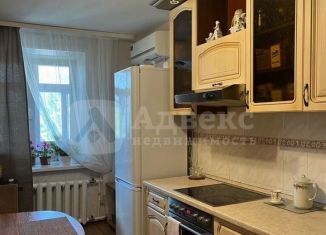 Двухкомнатная квартира на продажу, 64.7 м2, Тюмень, улица Монтажников, 17к1, Восточный округ