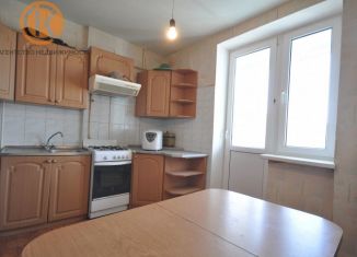 Продается 2-ком. квартира, 52 м2, село Уютное, улица Кирова, 12