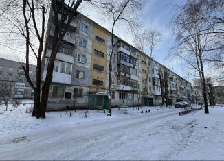 Продается 2-ком. квартира, 36 м2, Энгельс, улица Колотилова, 10