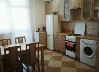 Сдается однокомнатная квартира, 40 м2, Калининградская область, улица Виктора Денисова, 18