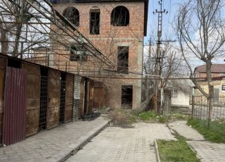 Продается торговая площадь, 250 м2, Кизляр, улица Победы, 83В