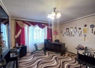 Продажа 4-комнатной квартиры, 76.7 м2, село Молочное, улица Мира, 7А