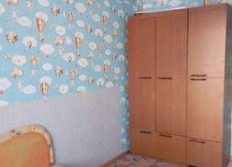 Сдается двухкомнатная квартира, 57 м2, Свердловская область, улица Ватутина, 4