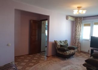 Продажа трехкомнатной квартиры, 58 м2, Калмыкия, улица Юрия Клыкова, 132