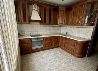 Продам 3-ком. квартиру, 75 м2, Москва, улица Васильцовский Стан, 11, метро Стахановская