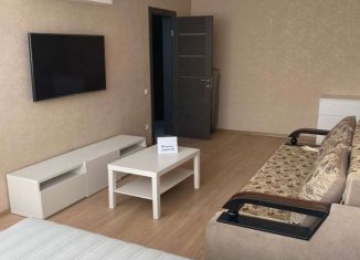 Продается однокомнатная квартира, 39 м2, Судак, Октябрьская улица, 38