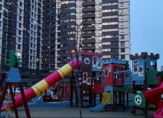 Продам квартиру студию, 38.3 м2, Ростов-на-Дону, ЖК Сокол на Оганова, улица Оганова, 20с5