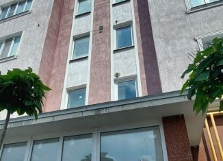 Продажа 2-комнатной квартиры, 76.7 м2, Нальчик, улица Атажукина, 12Б, район Предгорный