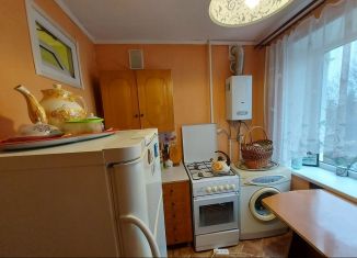 Продам 1-ком. квартиру, 34 м2, Строитель, улица Ленина, 6