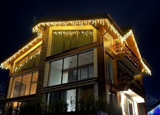 Аренда дома, 300 м2, посёлок городского типа Красная Поляна, Волоколамская улица, 62/1