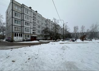 3-комнатная квартира на продажу, 73 м2, Гатчина, Заводская улица, 1А