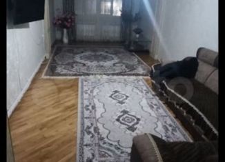 Продается 2-комнатная квартира, 80 м2, Дагестан, улица Шахбазова, 55