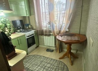 Продам трехкомнатную квартиру, 56 м2, Дзержинск, проспект Чкалова, 48А