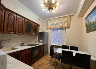 Продам 2-комнатную квартиру, 55 м2, Краснодарский край, улица Роз, 58