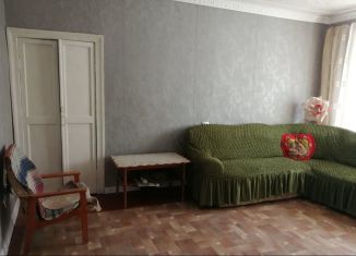 Сдача в аренду однокомнатной квартиры, 32 м2, Соликамск, улица Коминтерна, 16