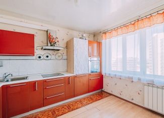 Продается трехкомнатная квартира, 72 м2, Екатеринбург, улица Готвальда, 19Б, улица Готвальда