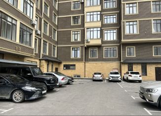 Продаю помещение свободного назначения, 100 м2, Махачкала, Советский район, улица Пугачёва, 8