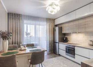 Продается 3-комнатная квартира, 100 м2, Барнаул, улица Димитрова, 130, Железнодорожный район