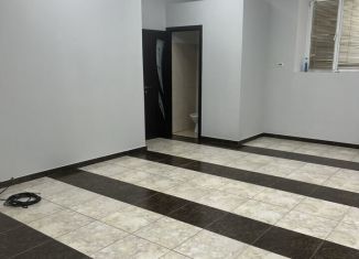 Сдаю в аренду офис, 50 м2, Махачкала, улица Чеэрова, 28, Советский район