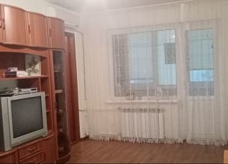 Продается трехкомнатная квартира, 50 м2, Волгоград, улица Тургенева, 12