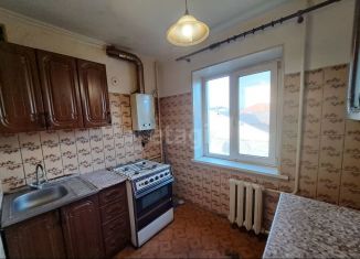 Продажа 3-ком. квартиры, 56 м2, Майкоп, Краснооктябрьская улица, 4