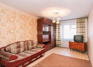 Продается 3-комнатная квартира, 60.1 м2, Новосибирск, Линейная улица, 35, метро Красный проспект