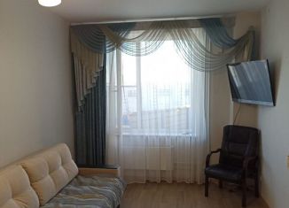 Однокомнатная квартира в аренду, 40 м2, Псков, улица Кузбасской Дивизии, 26А