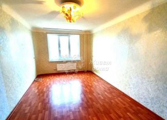 Продам 1-комнатную квартиру, 38 м2, Волгоградская область, улица имени Генерала Карбышева, 132